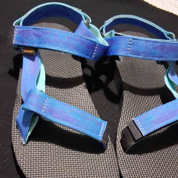 Teva Blue and Black Sporty Sandals with Adjustable Straps - Picture 1 of 10